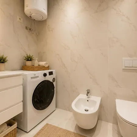 Appartement Modern At Golden Tower Center W Balcony *